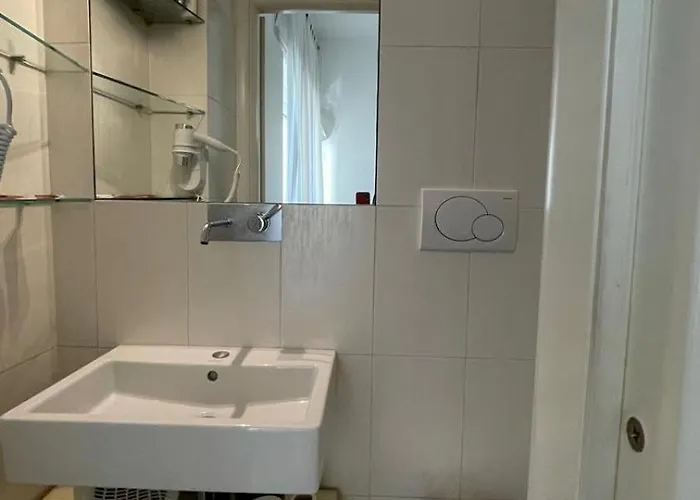 Livia's Vatican House - Metro Valle Aurelia & Wi-fi * Roma
